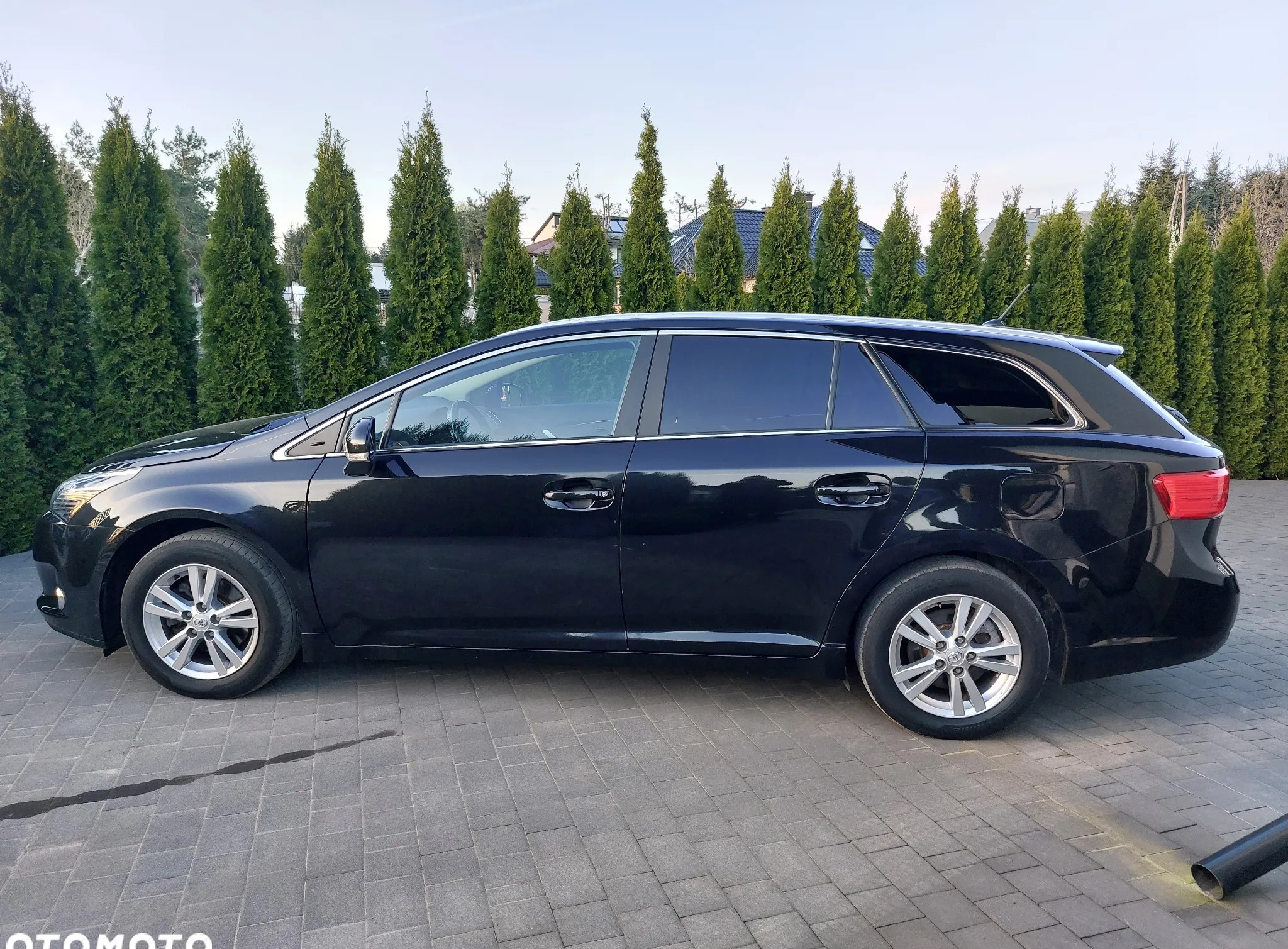 Toyota Avensis cena 43900 przebieg: 150000, rok produkcji 2012 z Kraków małe 254